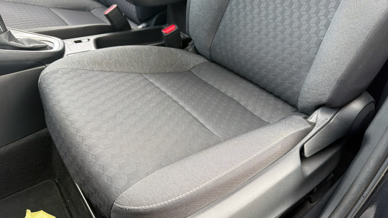 Toyota Yaris 1.5 Hybrid Design 5dr CVT Hybrid Hatchback